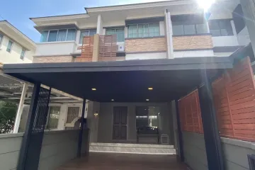 3 Bedroom Townhouse for rent in Hua Mak, Bangkok