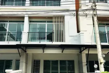 3 Bedroom Townhouse for rent in Baan Klang Muang Urbanion Srinakarin, Nong Bon, Bangkok near MRT Si Udom