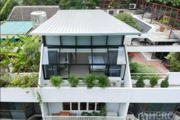 4 Bedroom Townhouse for rent in Khlong Tan Nuea, Bangkok