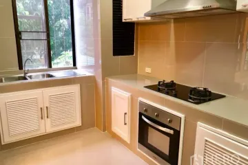 4 Bedroom Townhouse for rent in Moo Baan Chicha Castle, Khlong Toei Nuea, Bangkok near MRT Phetchaburi