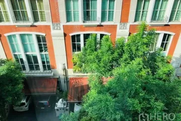 4 Bedroom Townhouse for rent in Khlong Tan Nuea, Bangkok