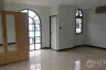 3 Bedroom Townhouse for rent in Khlong Tan Nuea, Bangkok
