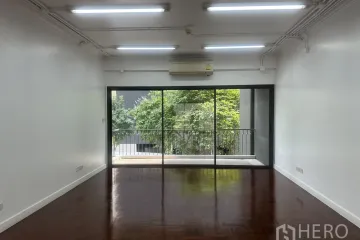 Office for rent in Khlong Toei Nuea, Bangkok near MRT Sukhumvit