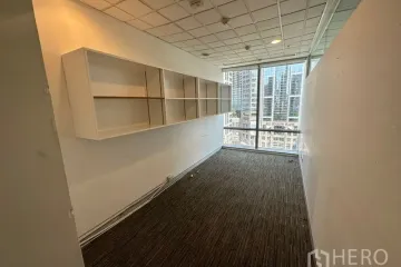 Office for rent in Lumpini, Bangkok near BTS Ploen Chit