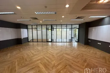 Office for rent in Lumpini, Bangkok near BTS Ploen Chit