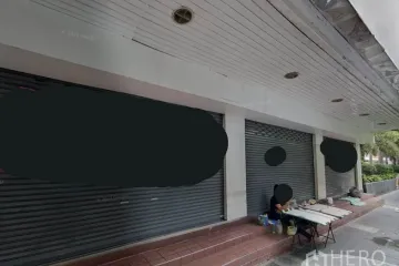 Office for rent in Silom, Bangkok near BTS Surasak