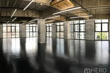 Office for rent in Khlong Tan, Bangkok near BTS Phrom Phong