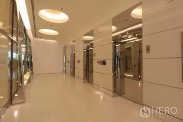 Office for rent in Silom, Bangkok near BTS Sala Daeng