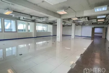 Office for rent in Thanon Phetchaburi, Bangkok near BTS Ratchathewi