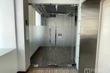 Office for rent in Thanon Phetchaburi, Bangkok near BTS Ratchathewi