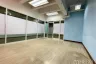 Office for rent in Thanon Phetchaburi, Bangkok near BTS Ratchathewi