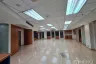 Office for rent in Thanon Phetchaburi, Bangkok near BTS Ratchathewi