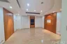 Office for rent in Thanon Phetchaburi, Bangkok near BTS Ratchathewi