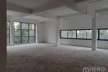 Office for rent in Phra Khanong Nuea, Bangkok