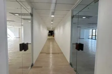 Office for rent in Khlong Toei Nuea, Bangkok near MRT Sukhumvit