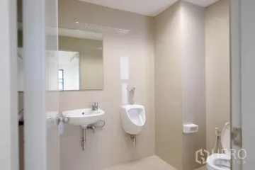 Office for rent in Chom Phon, Bangkok near BTS Mo chit