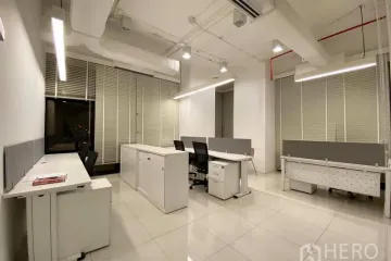 Office for rent in Huai Khwang, Bangkok near MRT Phra Ram 9