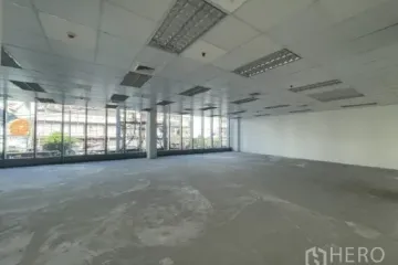 Office for rent in Phra Khanong, Bangkok near BTS Phra Khanong