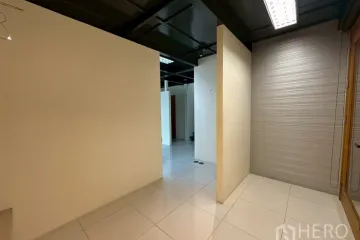 Office for rent in Khlong Tan, Bangkok near MRT Queen Sirikit National Convention Centre