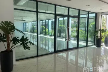 Office for rent in Phra Khanong Nuea, Bangkok near BTS Phra Khanong