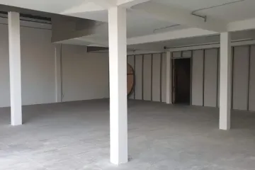 Office for rent in Khlong Toei Nuea, Bangkok near MRT Phetchaburi