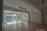 Office for rent in Hua Mak, Bangkok near MRT Yaek Lam Sali