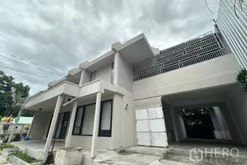 Office for rent in Chom Phon, Bangkok near BTS Ladphrao Intersection