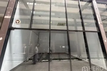 Commercial for rent in Khlong Toei Nuea, Bangkok near MRT Phetchaburi