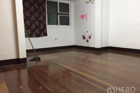 For rent or sale Home Office 700 sqm in Samae Dam, Bang Khun Thian, Bangkok