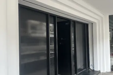 Commercial for rent in Khlong Tan Nuea, Bangkok