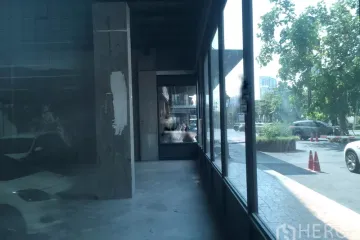 Commercial for rent in Khlong Tan, Bangkok