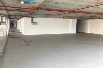 Commercial for rent in Khlong Tan Nuea, Bangkok near BTS Phrom Phong