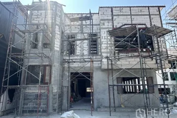 4 Bedroom Commercial for rent in Bang Na, Bangkok