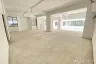 Commercial for rent in Khlong Toei Nuea, Bangkok near MRT Sukhumvit