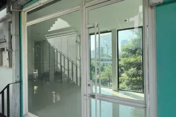 Commercial for rent in Khlong Tan Nuea, Bangkok near BTS Phrom Phong