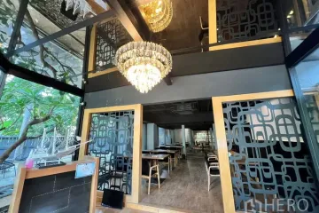 Commercial for rent in Khlong Tan Nuea, Bangkok near MRT Sukhumvit