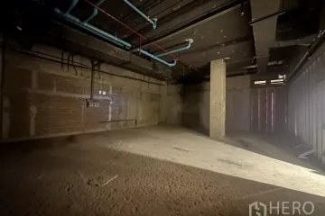 Commercial for rent in Phra Khanong, Bangkok near BTS Ekkamai