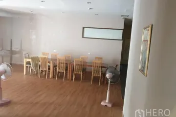 Commercial for rent in Khlong Tan Nuea, Bangkok