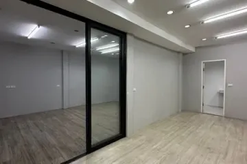 Commercial for rent in Khlong Toei, Bangkok near MRT Queen Sirikit National Convention Centre