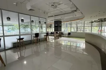 Commercial for rent in Silom, Bangkok near BTS Surasak