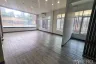 Commercial for rent in Khlong Tan Nuea, Bangkok