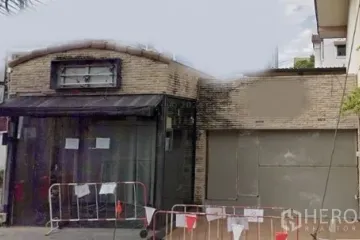 Commercial for rent in Khlong Tan Nuea, Bangkok