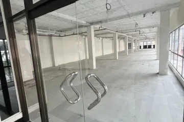 Commercial for rent in Khlong Toei Nuea, Bangkok near MRT Phetchaburi