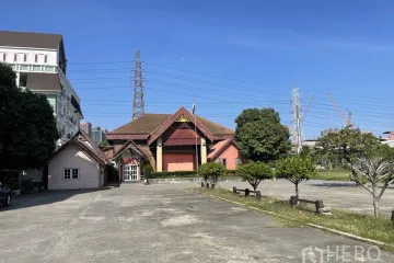 Commercial for rent in Suan Luang, Bangkok near Airport Rail Link Ramkhamhaeng