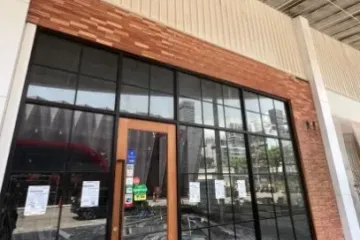 Commercial for rent in Khlong Tan Nuea, Bangkok near BTS Ekkamai