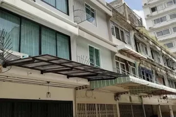 Commercial for rent in Thung Maha Mek, Bangkok near MRT Lumpini