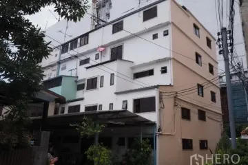 Commercial for sale in Bang Lamphu Lang, Bangkok near BTS Krung Thon Buri