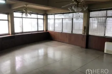 Commercial for rent in Khlong Toei, Bangkok near BTS Nana