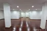4 Bedroom Commercial for rent in Si Phraya, Bangkok near MRT Sam Yan
