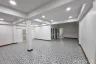 4 Bedroom Commercial for rent in Si Phraya, Bangkok near MRT Sam Yan